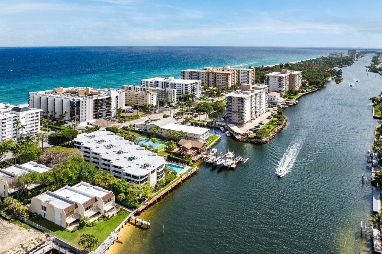 1170 Hillsboro Mile 302, Hillsboro Beach, FL 33062, Unit 302