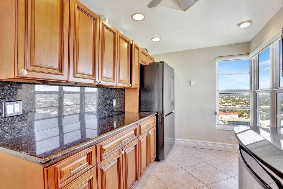 1021 Hillsboro Mile 1108, Hillsboro Beach, FL 33062, Unit 1108 - Photo 5