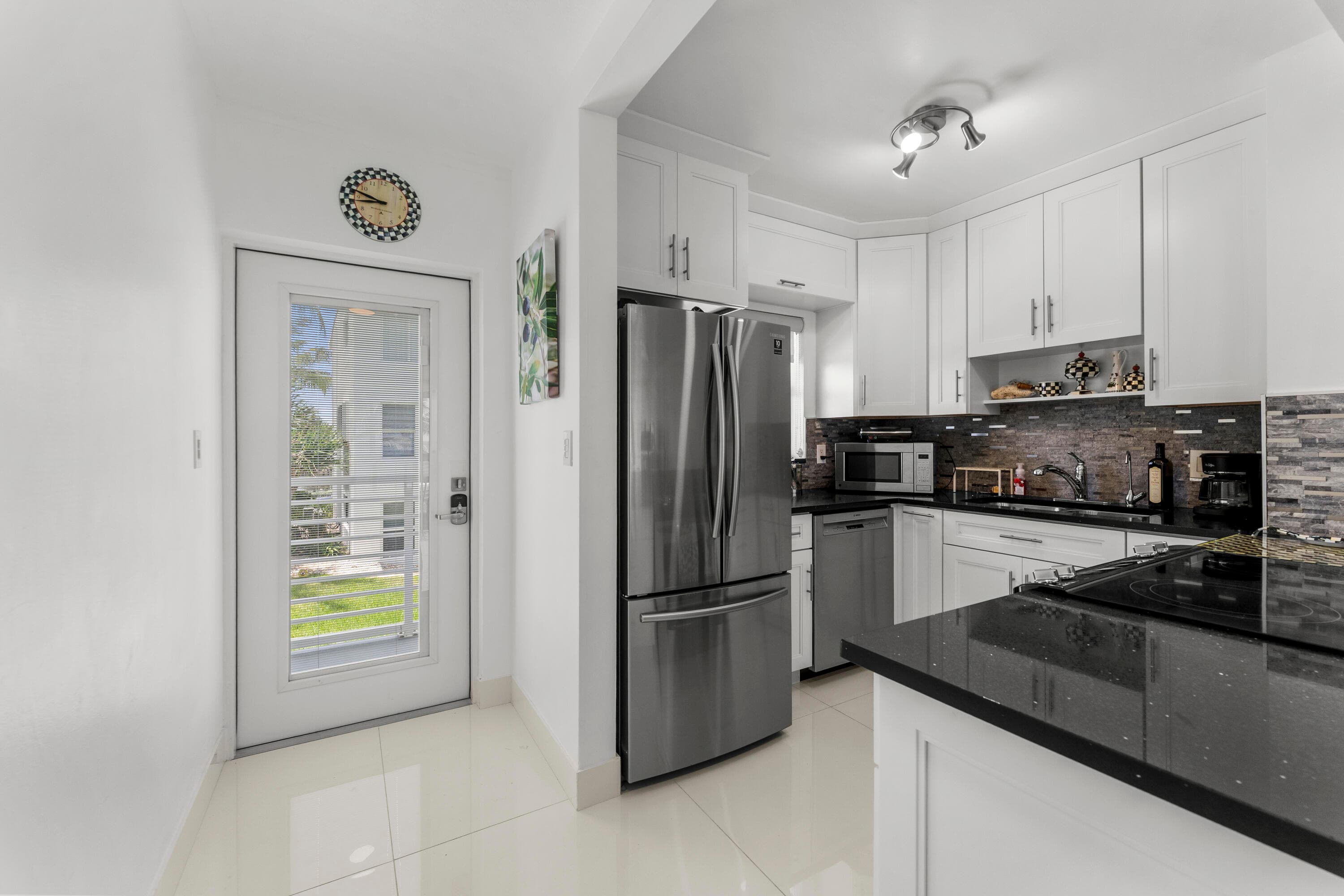 1041 Hillsboro Mile 5, Hillsboro Beach, FL 33062, Unit 5 - Photo 2