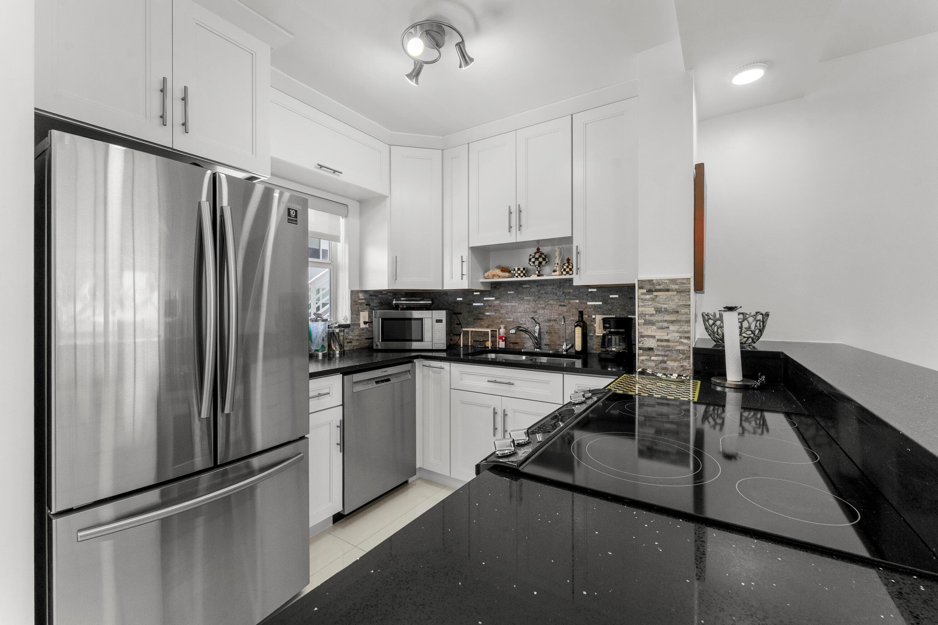 1041 Hillsboro Mile 5, Hillsboro Beach, FL 33062, Unit 5 - Photo 4